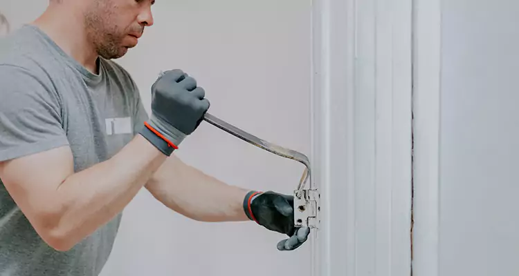 Cracked Door Jamb Repair in Winter Haven, FL