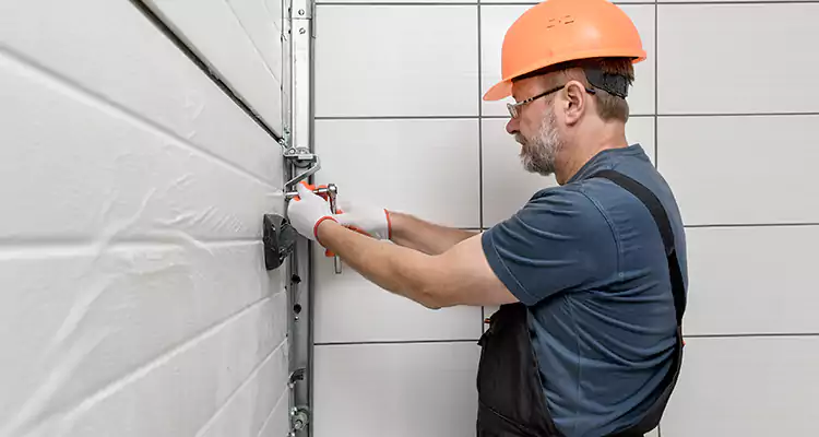 Emergency Garage Door Repair in Winter Haven, FL