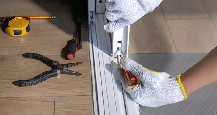 Screen Door Wheel Replacement in Winter Haven, FL