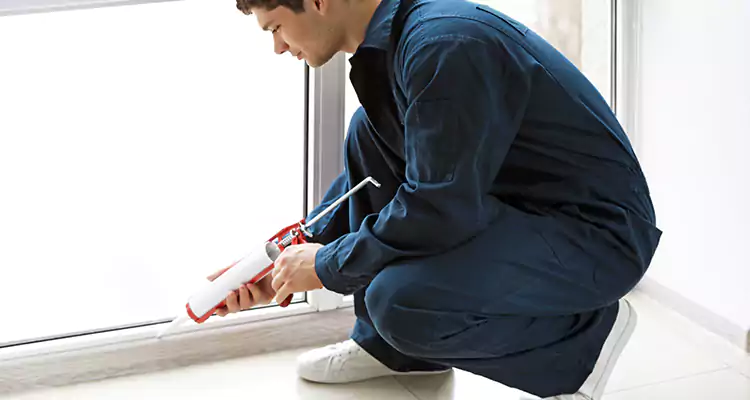Window Glass Caulk Repair in Winter Haven, FL